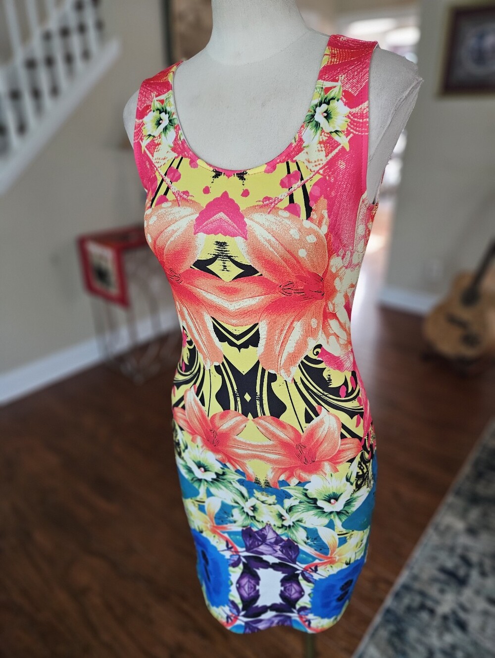Soprano Floral Fitted Dress Small